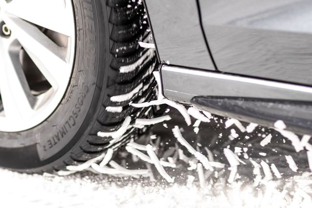 Die besten Ganzjahresreifen in 225/40 R18 - Test 2025